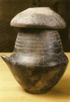 Firenze_-_Necropoli_del_Gambrinus_-_Urna_cineraria_con_ciotola