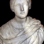 ritratto femminile durante restauro