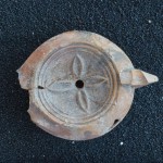 8. Lucerna fittile da butto settecentesco