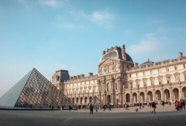 LOUVRE