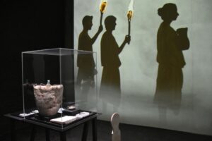 Sepoltura-di-Novia-Amabiles-con-presenta