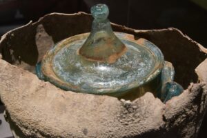 urna-in-vetro-con-contenitore-in-bronzo-